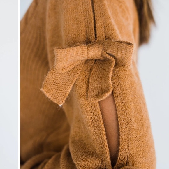 Molly Bracken Bow sleeve cable knit sweater - Picture 3 of 8